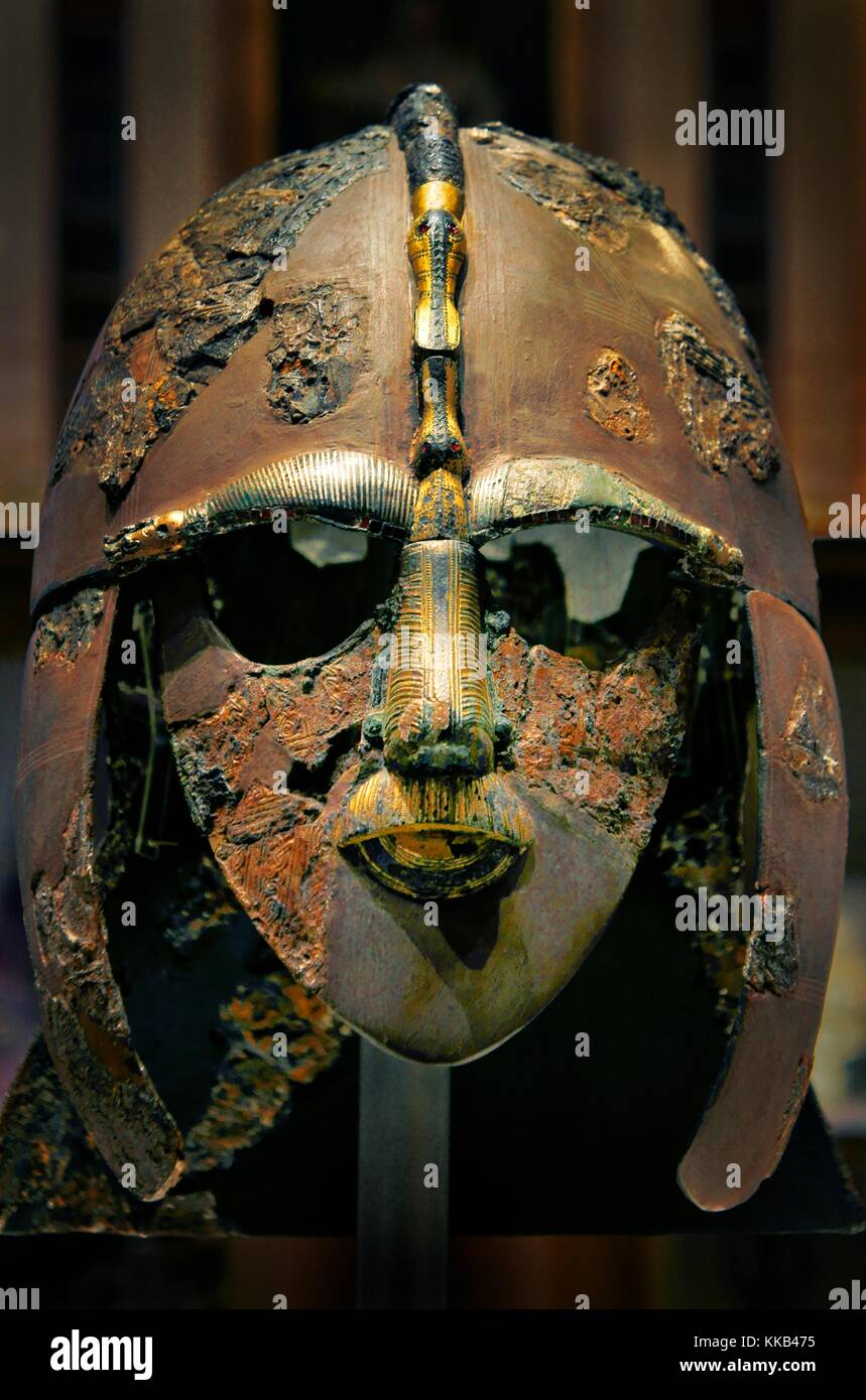 Casque de Sutton Hoo vers 625 apr. Au début de l'enterrement de navires anglo-saxon près de Woodbridge dans le Suffolk. Sur l'affichage dans le British Museum, Londres Banque D'Images
