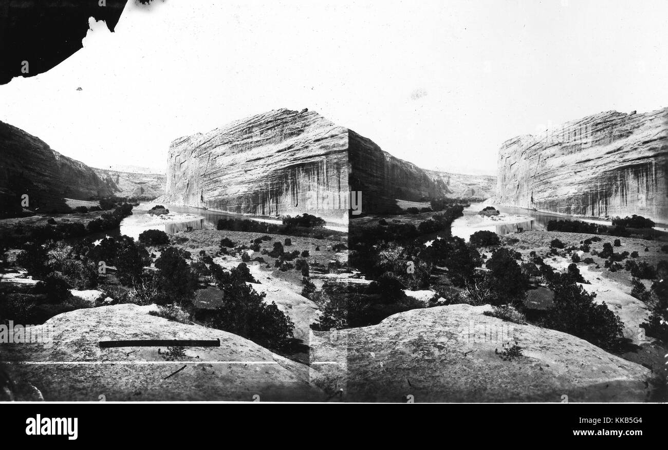 Echo Park, vu de l'extrémité supérieure de la rivière Yampa, au premier plan, Green River entre par la droite, Dinosaur National Monument, Moffat Comté (Colorado). Image courtoisie USGS. 1871. Banque D'Images
