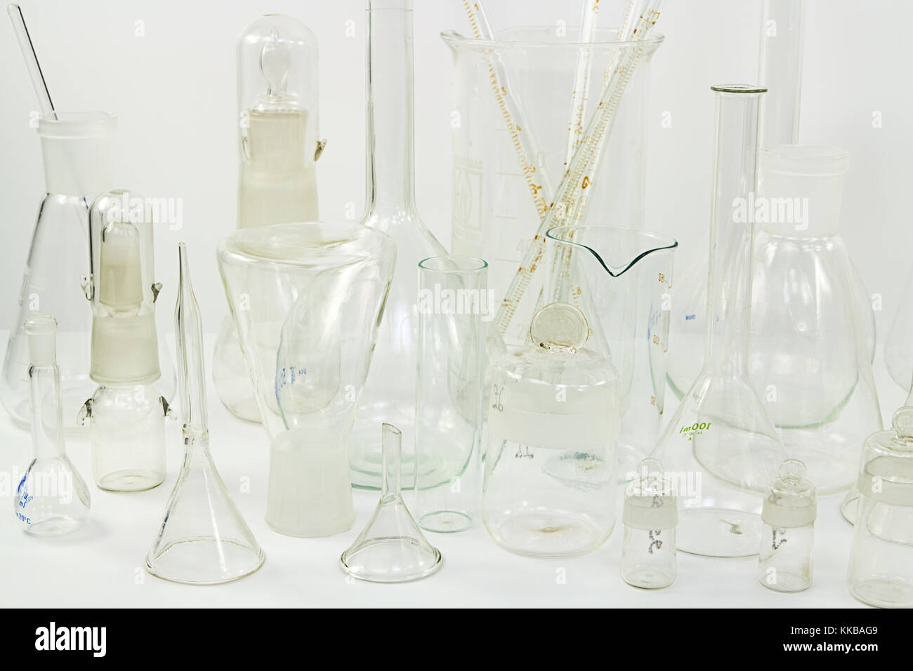 Stock Photo De Assortiment De Matériel De Verrerie De Laboratoire