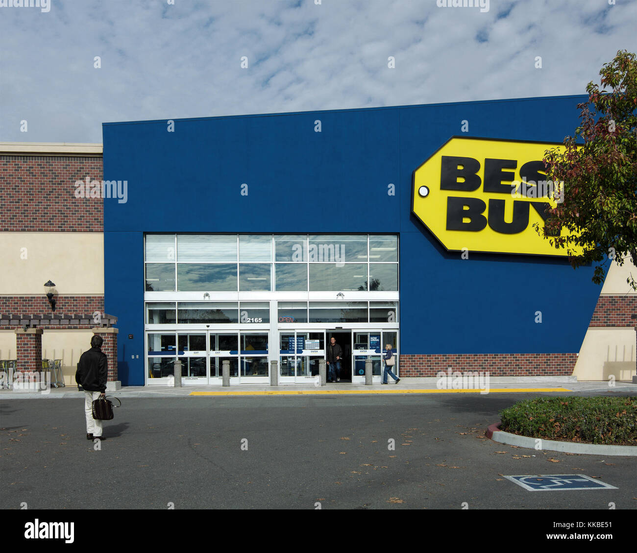 Sommaire des passerelle forestiers Centre commercial avec cible, Michaels arts et artisanat et Best Buy, California, USA Banque D'Images