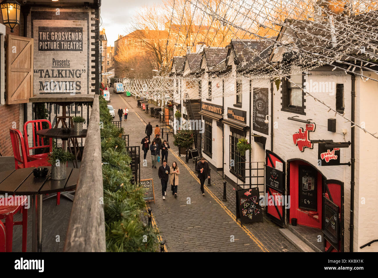 Ashton Lane dans le quartier de West End à Glasgow, Écosse, Royaume-Uni Banque D'Images