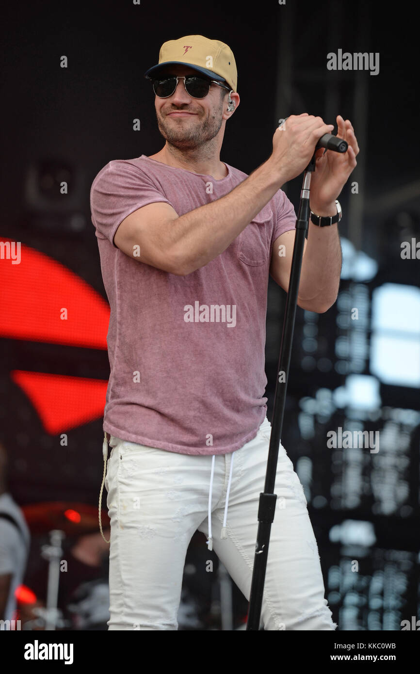 FORT LAUDERDALE, FL - 16 avril : Sam Hunt effectue sur scène lors du Festival de musique de Tortuga le 16 avril 2016 à Fort Lauderdale, en Floride. People : Sam Hunt Banque D'Images