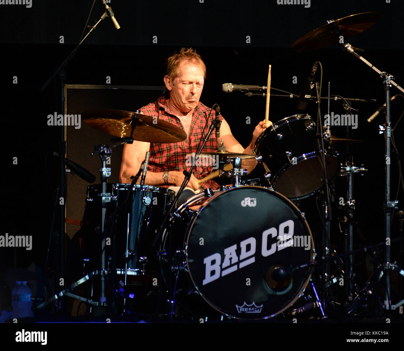 West Palm Beach, FL - 29 mai : Simon kirke de bad company fonctionne à l'amphithéâtre de vodka parfait le 29 mai 2016 à West Palm Beach Florida : Simon kirke Banque D'Images