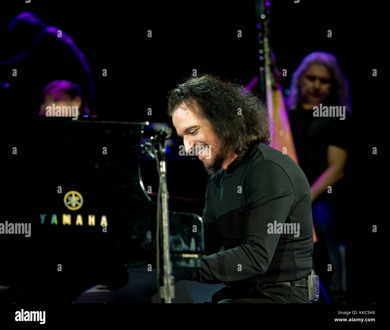 WEST PALM BEACH, FL - 06 FÉVRIER : Yanni du groupe Yanni se produit au parfait amphithéâtre Vodka le 6 février 2016 à West Palm Beach, Floride. Personnes: Yanni Banque D'Images