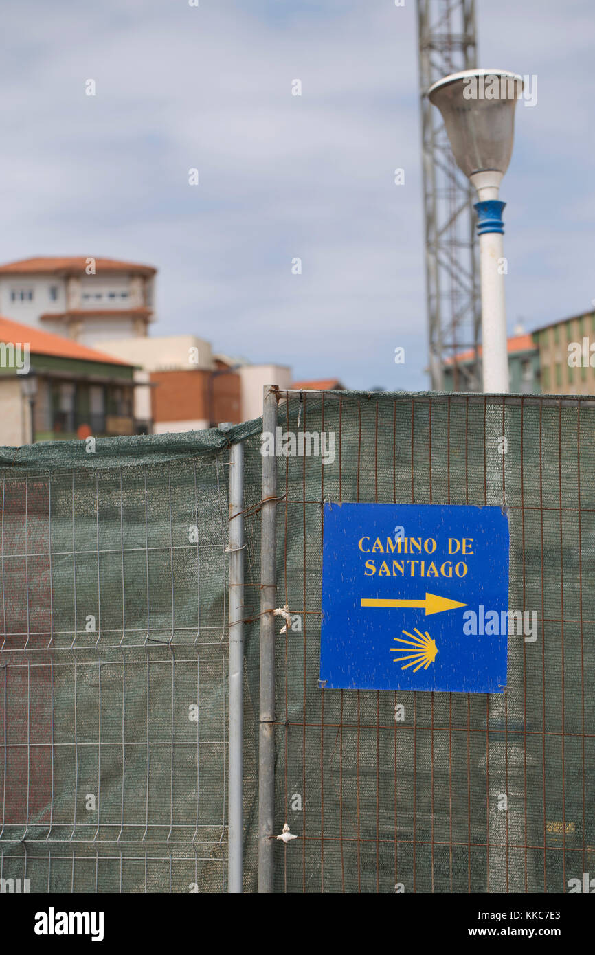 Chemin de Saint Jacques de Compostelle en langue espagnole de marqueur Banque D'Images