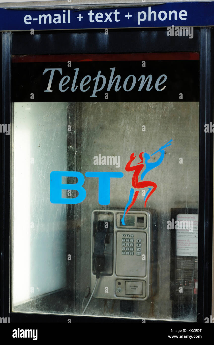 British Telecom phone box, le Pays de Galles. Banque D'Images