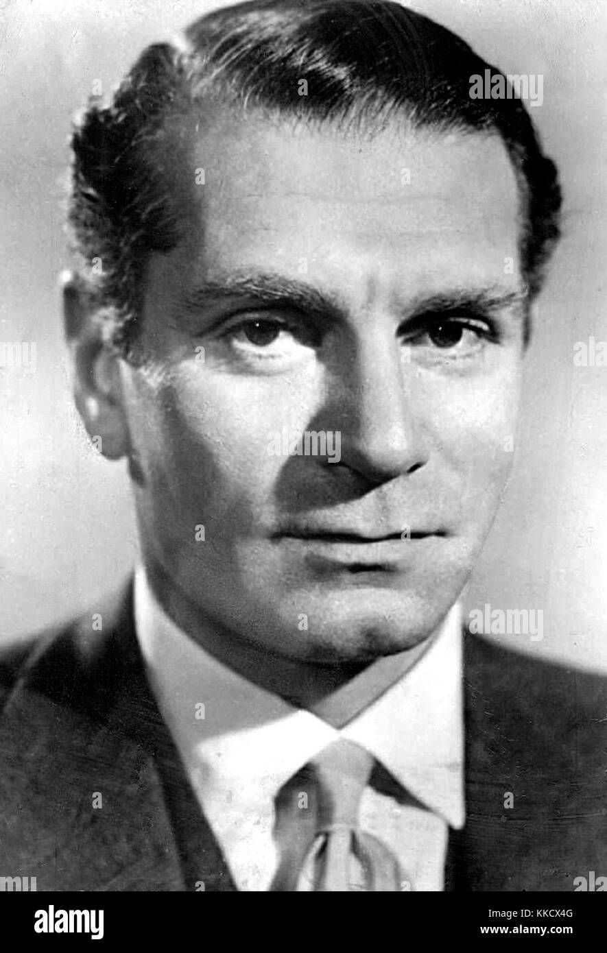 Cette photographie de 1961 montre l'acteur Laurence Olivier à Boston, capturant un moment de sa carrière au théâtre. Banque D'Images