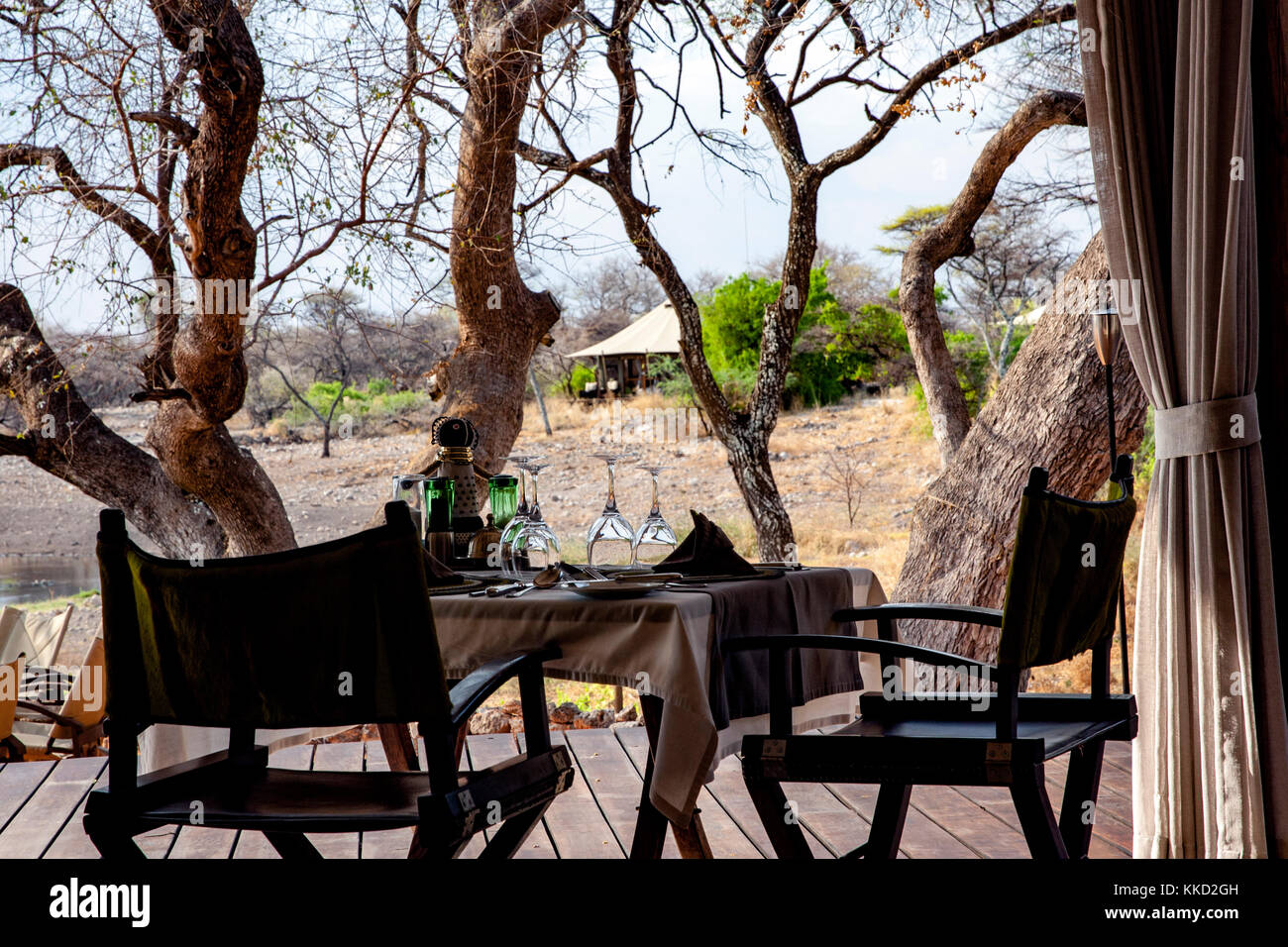 Coin repas extérieur à onguma Tented Camp, onguma game reserve, la Namibie, l'Afrique Banque D'Images
