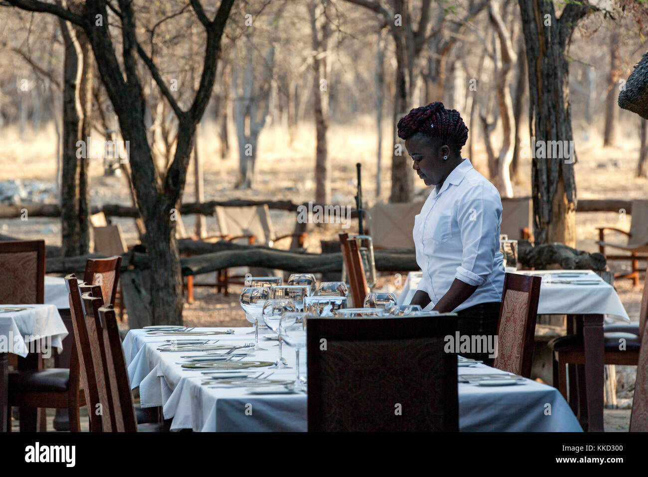 Coin repas extérieur à etosha aoba lodge, onguma game reserve, la Namibie, l'Afrique Banque D'Images