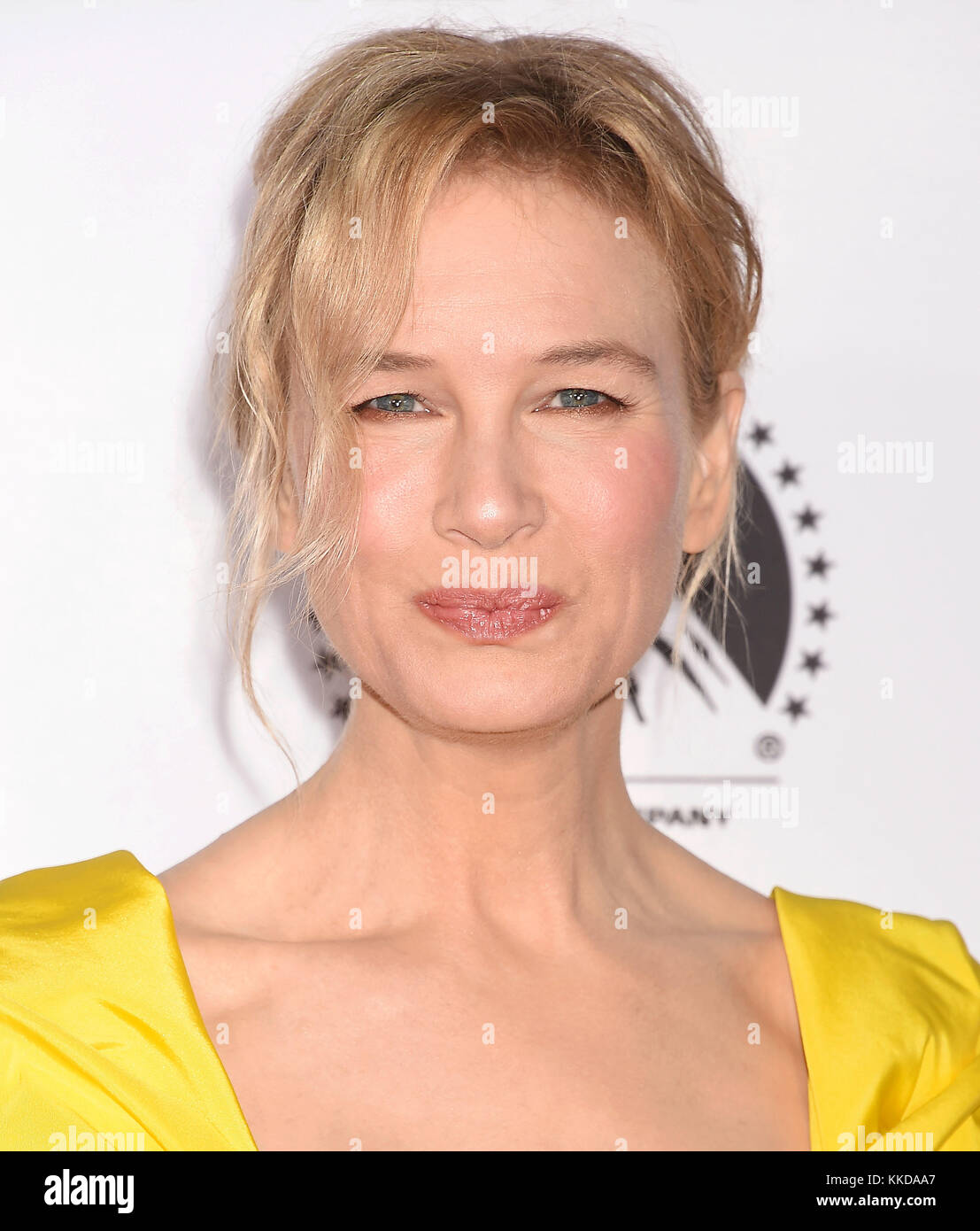 Renee ZELLWEGER, actrice de cinéma américaine, arrive à la première de Paramount Pictures et de Pure Flix Entertainment 'le Genre de Différent Que moi' au Westwood Village Theatre le 12 octobre 2017 à Westwood, Californie. Photo : Jeffrey Mayer Banque D'Images