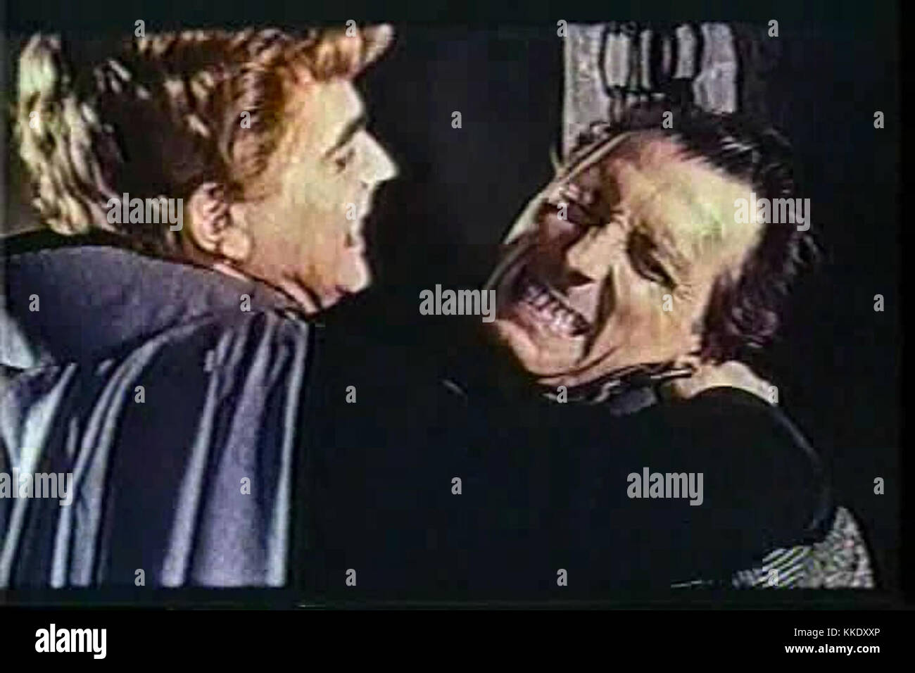 David Peel et Peter Cushing the brides of Dracula Banque D'Images