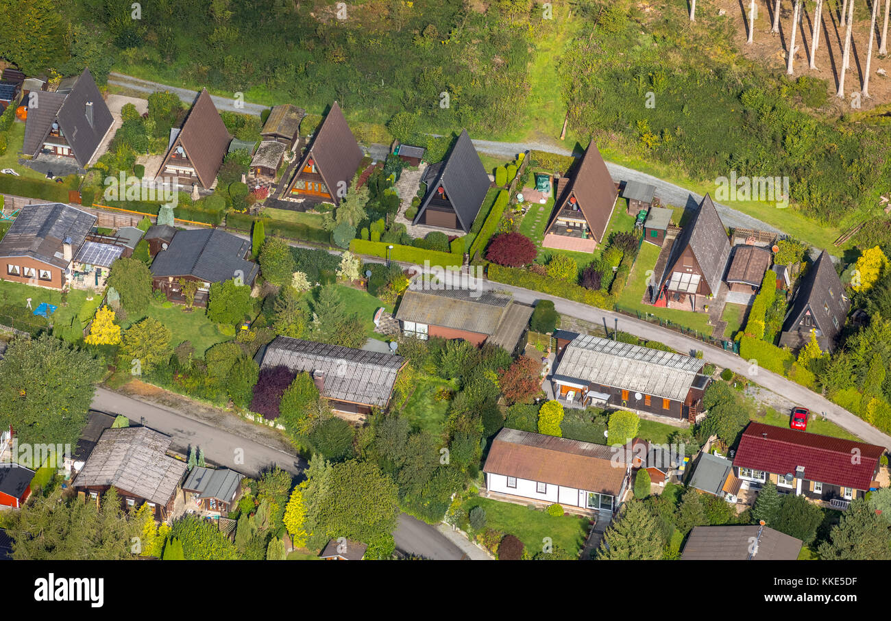 Chalets de vacances Frenkhausen, Meschede, pays aigre, Hochsauerland, Rhénanie-du-Nord-Westphalie, Allemagne, vue aérienne, vue aérienne, photographie aérienne, aeria Banque D'Images