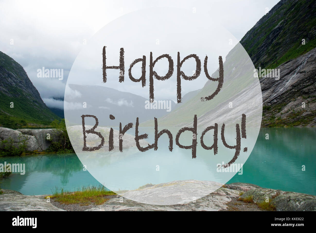 Lac Avec Des Montagnes De La Norvege Du Texte Joyeux Anniversaire Photo Stock Alamy