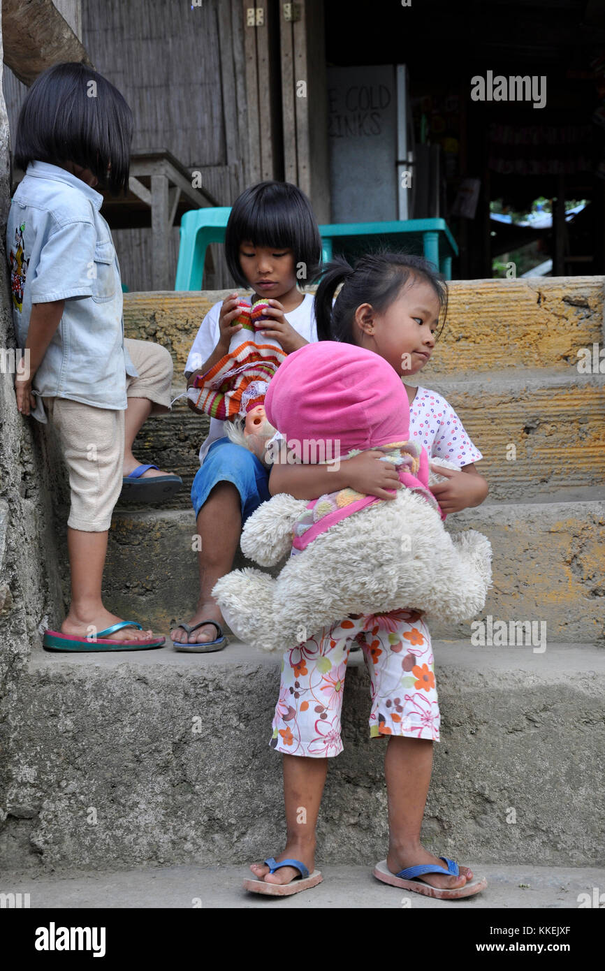 Philippines, Région du Nord, Batad, village d'enfants Banque D'Images