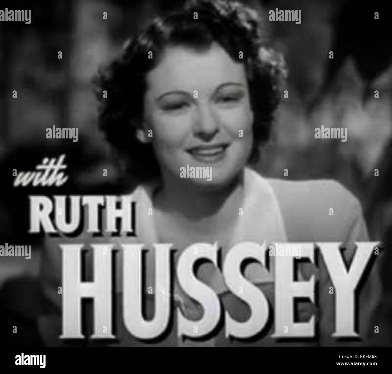 Ruth Hussey joue dans *Flight Command*, un film des années 1940. Cette image promotionnelle la montre dans le personnage du film, qui se déroule pendant la seconde Guerre mondiale, mettant en vedette l'aviation et les thèmes militaires. Banque D'Images