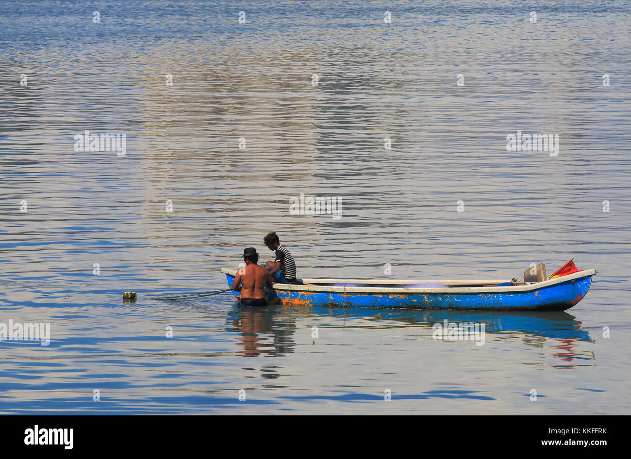 Les gens pêchent à Mumbai Inde Banque D'Images