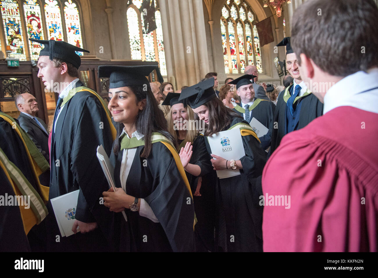 L'Université de Bath cérémonie de remise de diplômes à l'abbaye de Bath 2016 Photo par Gavin Rodgers/ Pixel8000 Banque D'Images