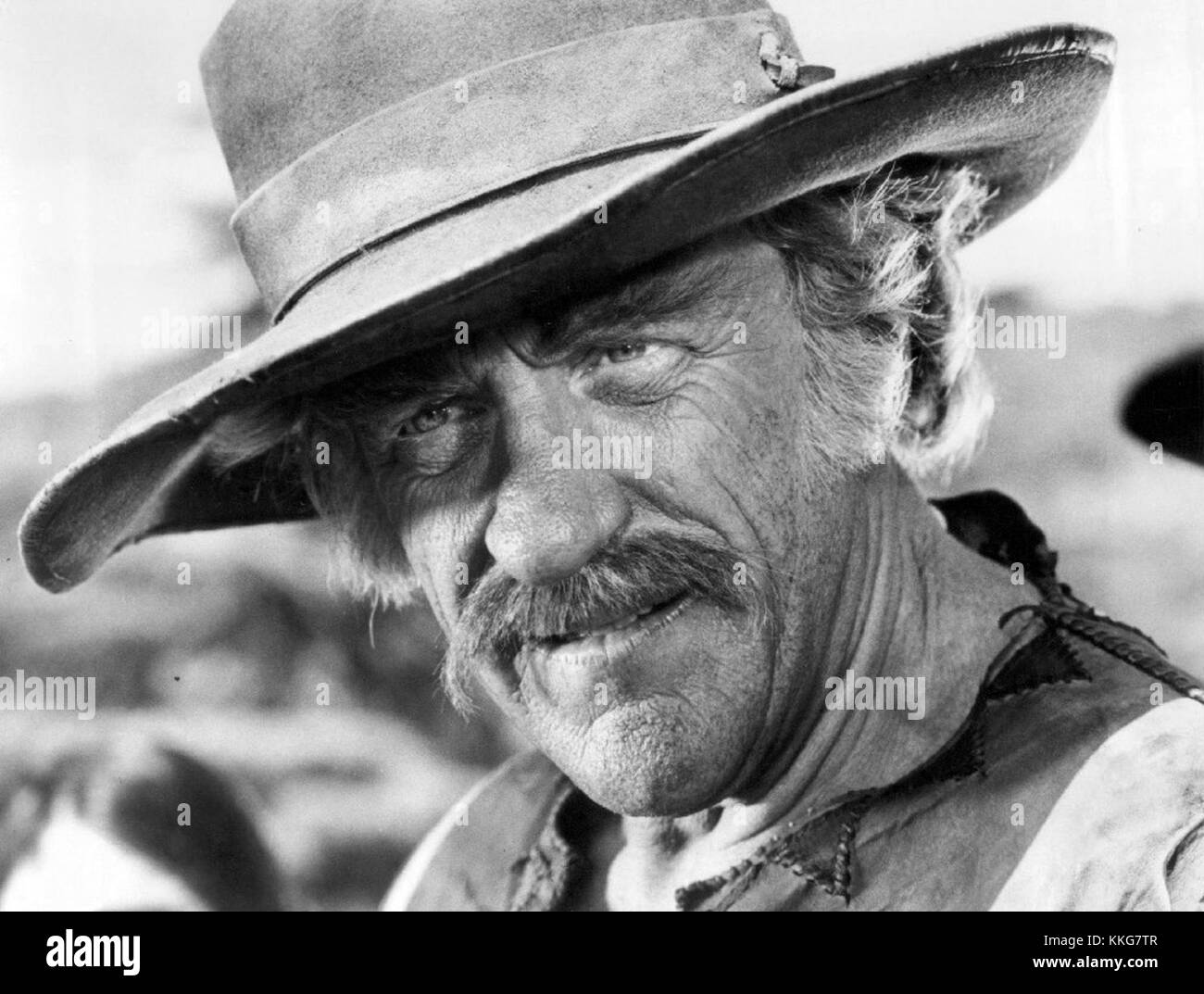 James Arness a joué le rôle de Zeb Macahan dans la série télévisée américaine de 1975 *How the West Was Won*. Sa représentation du héros frontalier est devenue emblématique de l'histoire de la télévision américaine. Banque D'Images