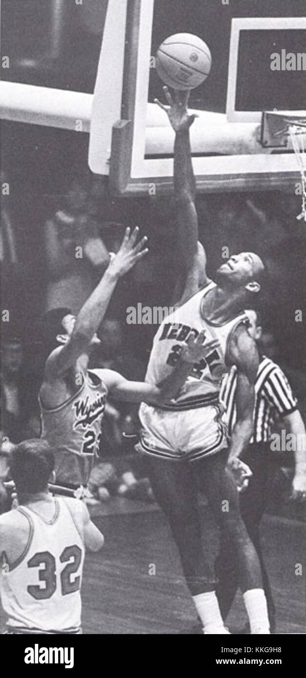 Stu Lantz, un joueur de basket-ball américain, a joué en NBA et est devenu plus tard un diffuseur. Ce titre fait référence à sa carrière en 1968. Banque D'Images