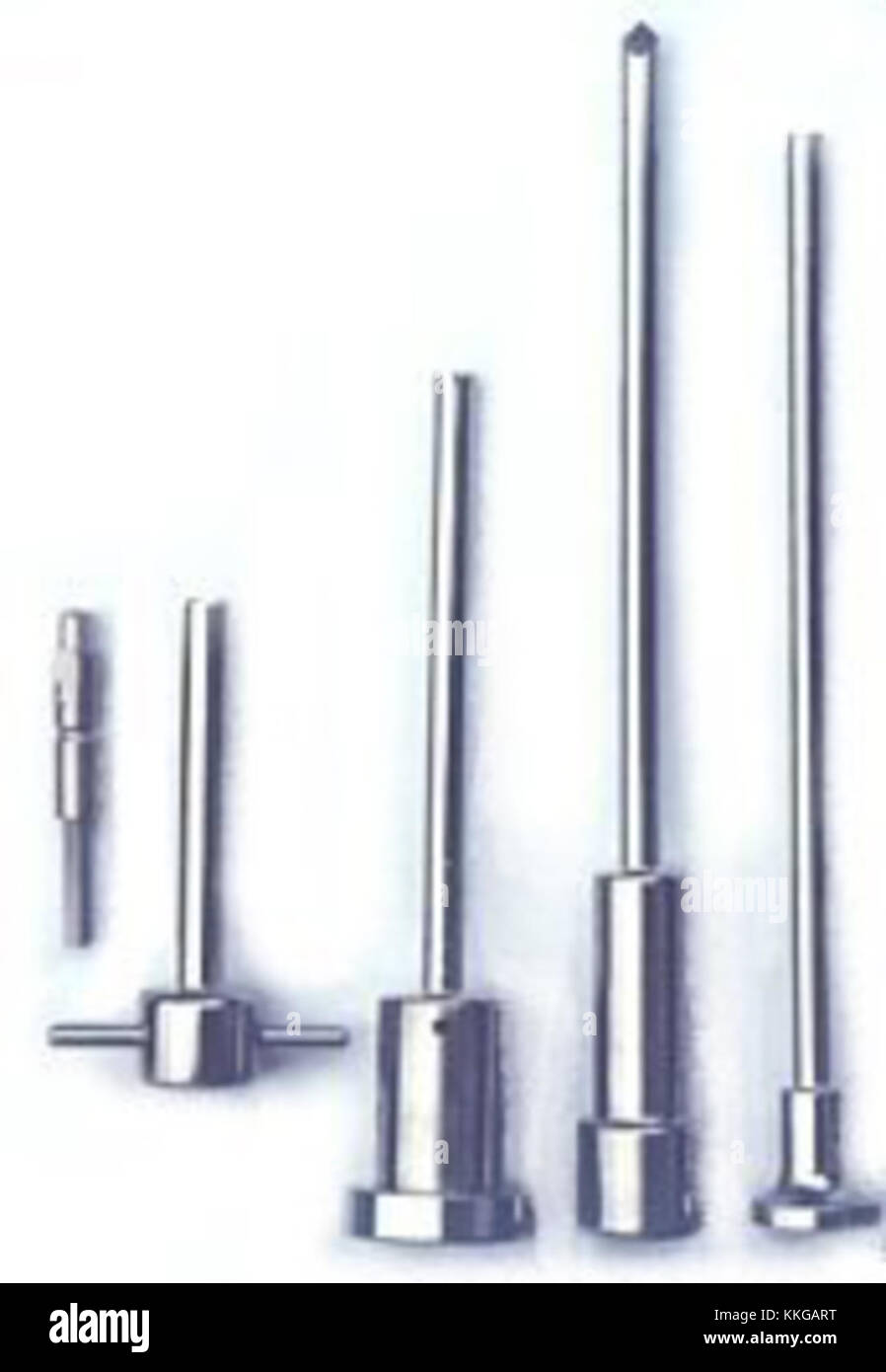 Le kit de tréphine pour biopsie Rochester Bome est un instrument médical conçu pour les procédures de biopsie osseuse. Il est utilisé pour prélever des échantillons de tissus osseux afin de faciliter le diagnostic et la planification du traitement. Banque D'Images