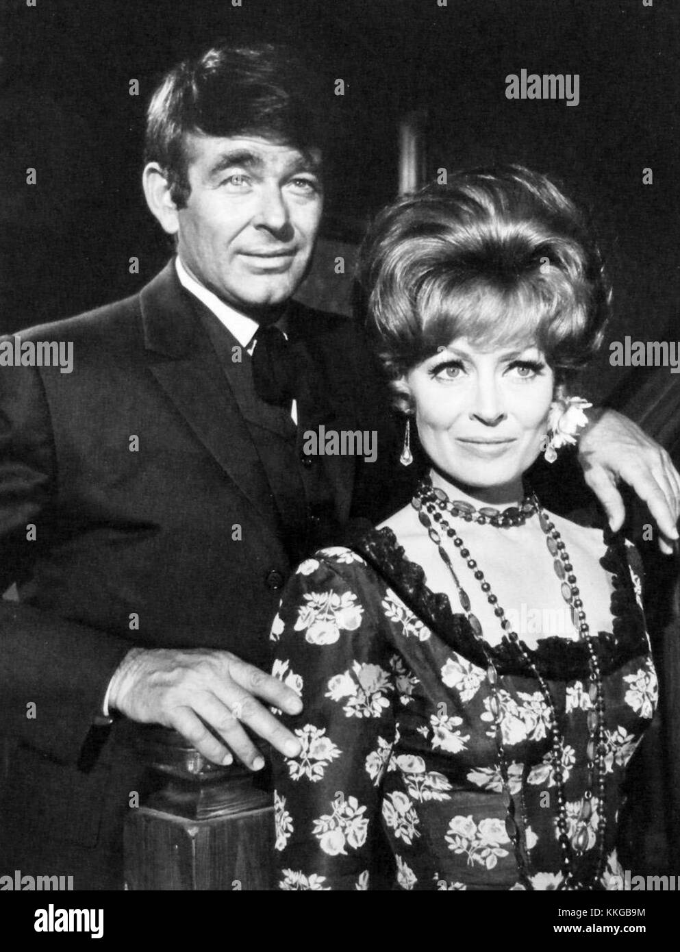 La série télévisée de 1968 *Cimarron Strip* met en vedette Stewart Whitman et Victoria Shaw, qui se déroule dans l'Ouest américain à la fin des années 1800 Banque D'Images