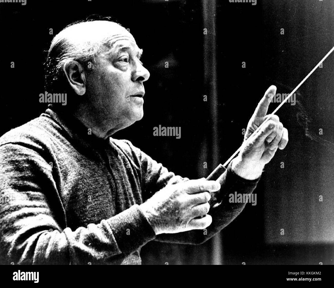 Eugene Ormandy était un chef d'orchestre renommé connu pour son travail avec l'Orchestre de Philadelphie. Il est reconnu pour sa maîtrise de l'interprétation de la musique orchestrale et son leadership dans le monde de la musique classique. Banque D'Images