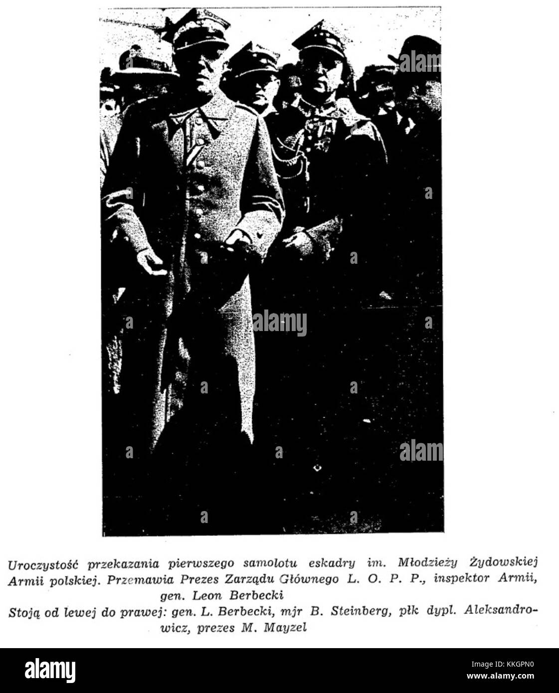 Cette image ou cet événement historique représente le transfert d'un avion par des Juifs à l'armée polonaise. Le transfert a probablement eu lieu pendant la seconde Guerre mondiale dans le cadre d'un effort plus large pour soutenir les forces alliées. Banque D'Images