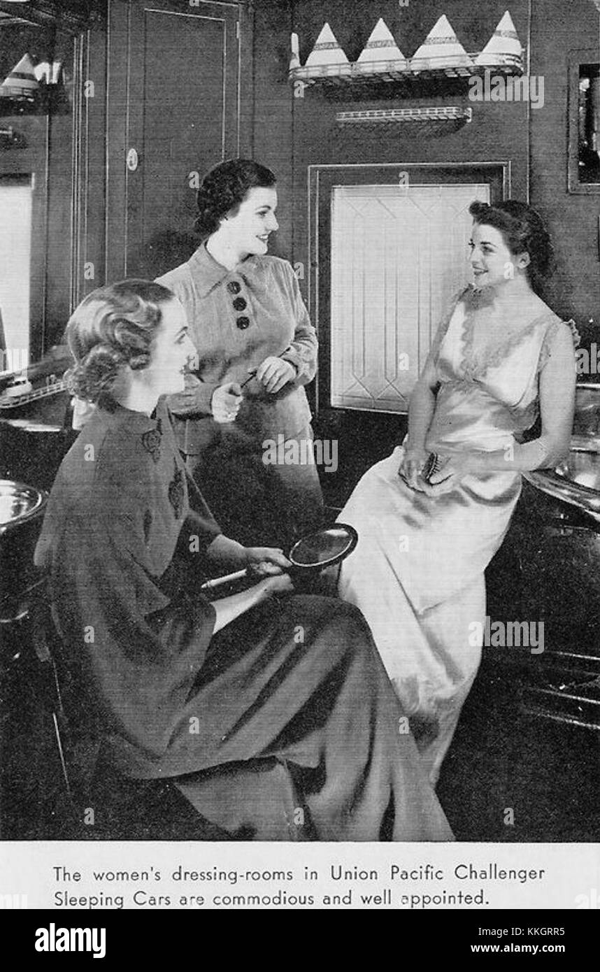 L'Union Pacific Railroad Challenger était une série renommée de trains de luxe opérant à travers les États-Unis. La voiture-couchette du dressing pour femmes a été conçue pour le confort, offrant des commodités aux passagers féminins voyageant sur de longues distances. Banque D'Images