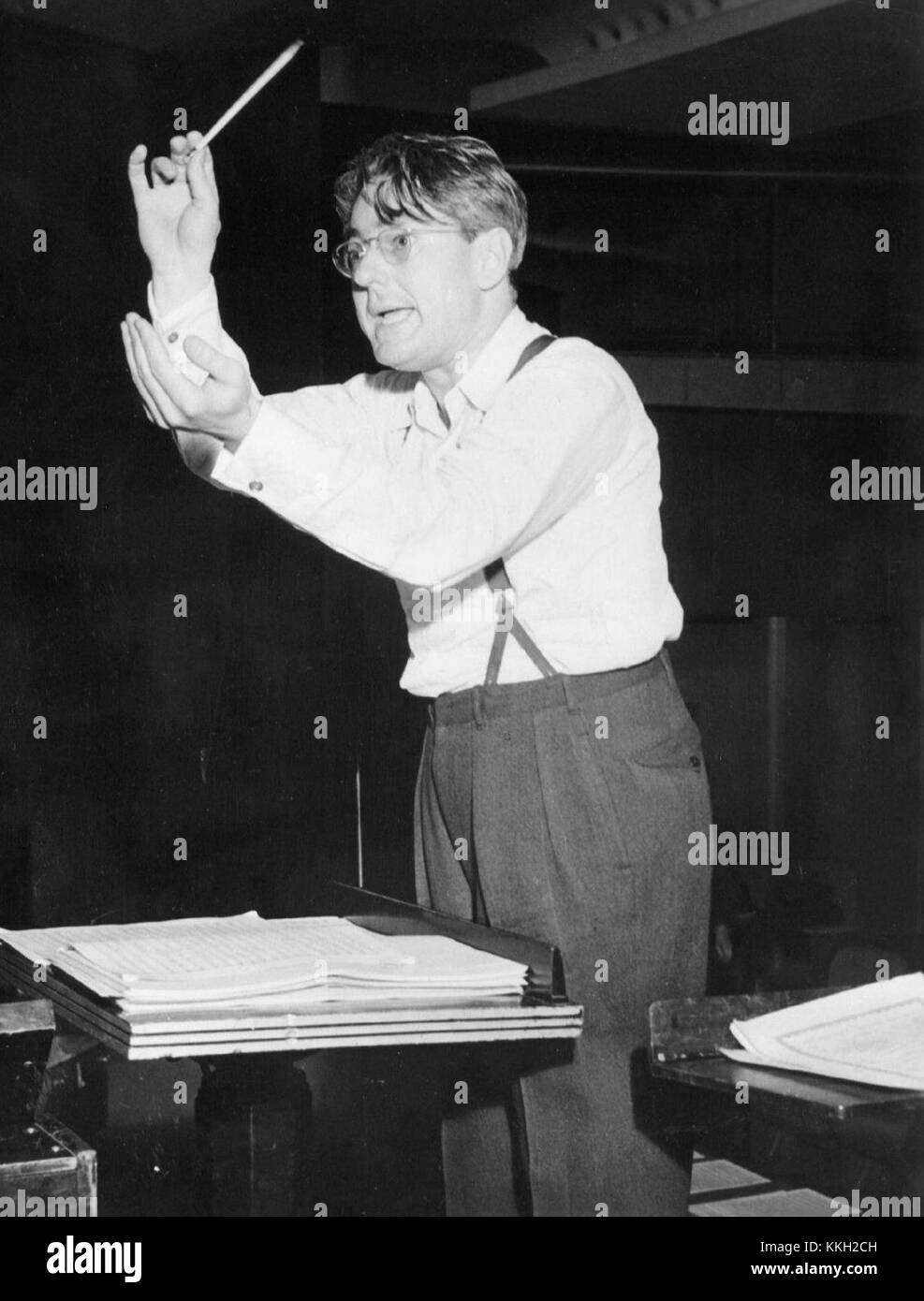 Donald Voorhees Bell Telephone Hour est un programme télévisé américain populaire, où le chef d'orchestre Donald Voorhees dirige des spectacles, mettant souvent en vedette de la musique classique et des pièces populaires. Banque D'Images