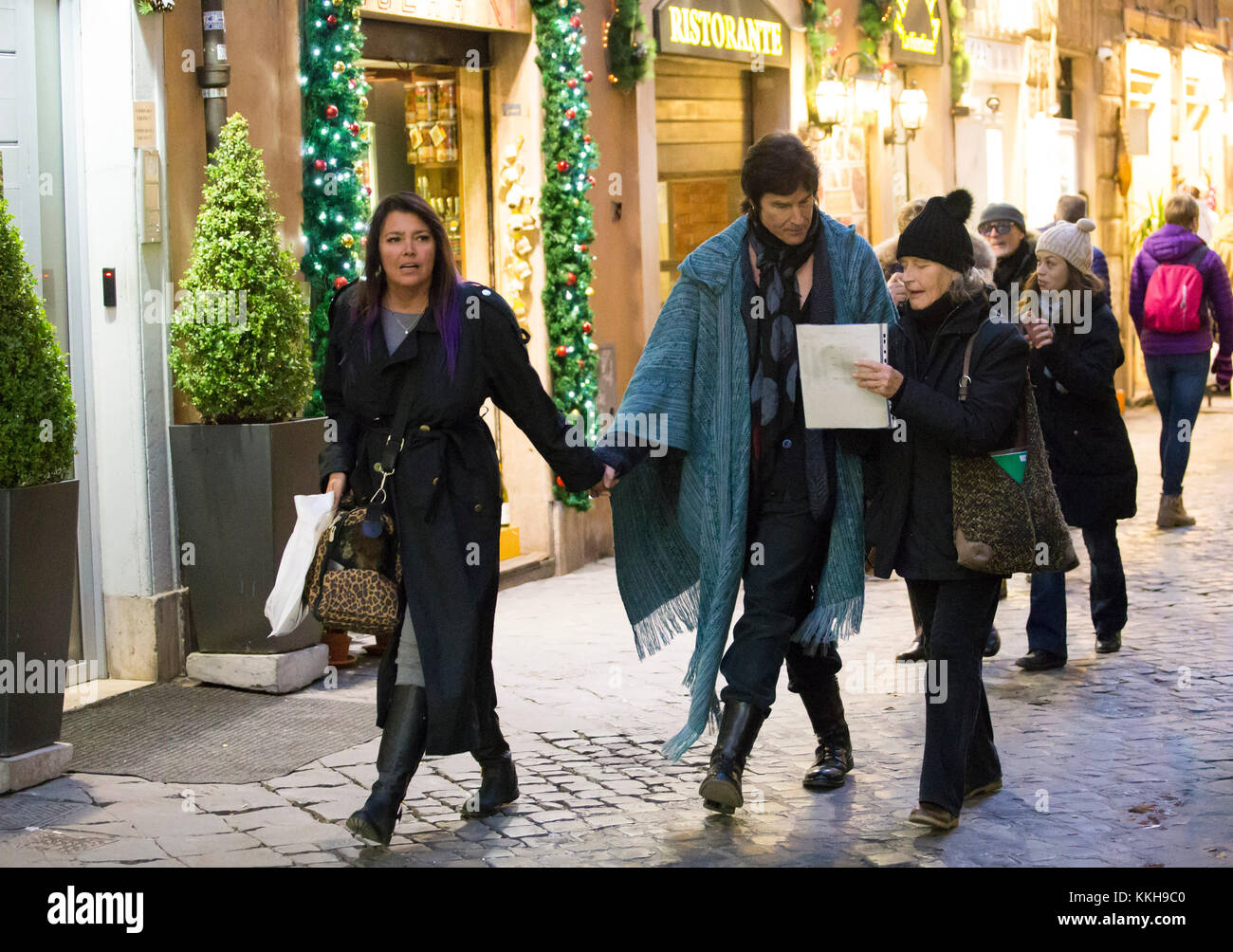 Pas* web rome, ronn moss se promener avec sa femme devine devasquez Photo  Stock - Alamy