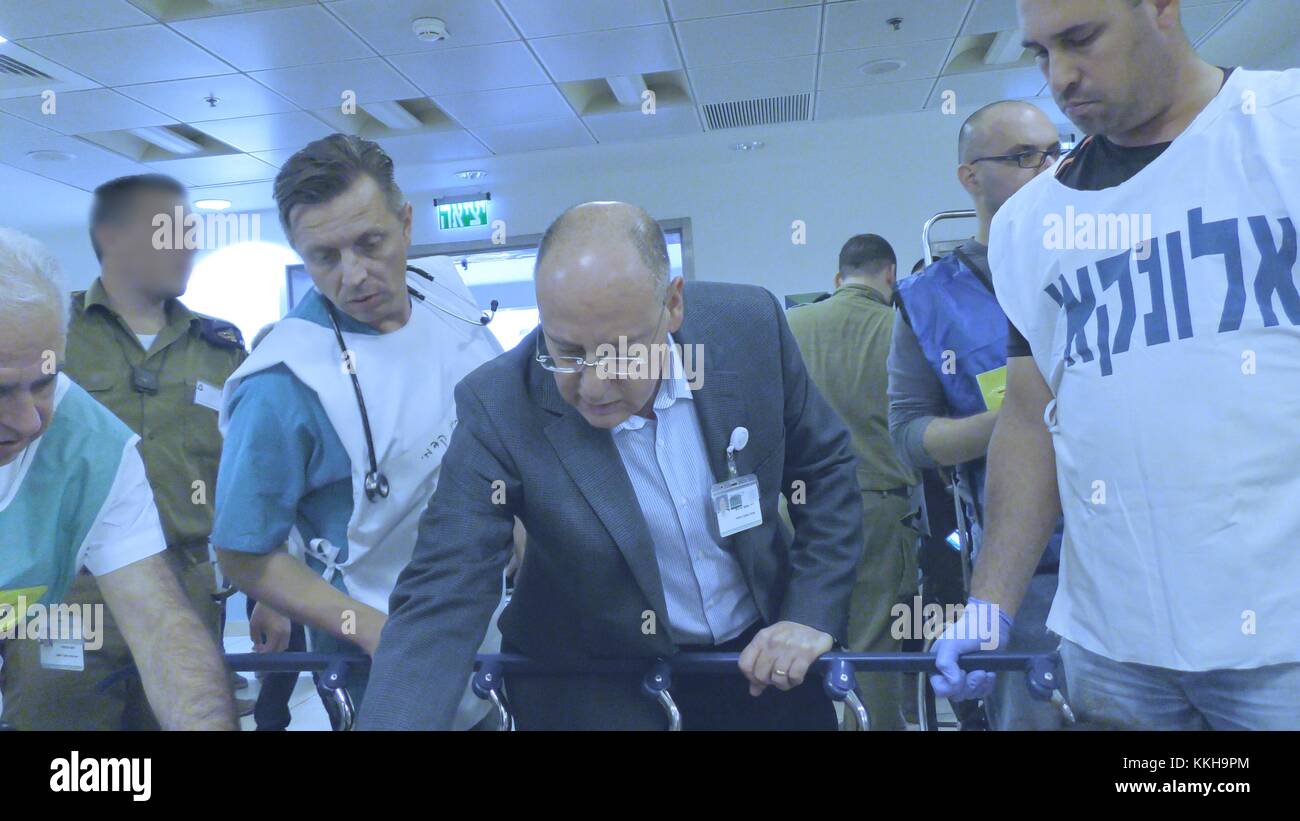 Nahariya, Israël. 30 novembre 2017. Galilee Medical Center a pratiqué un exercice de guerre, absorbant les victimes blessées du nord d'Israël. Nahariya, Israël, octobre 30 2017. Credit : The Fifth Kingdom/Alamy Live News Banque D'Images