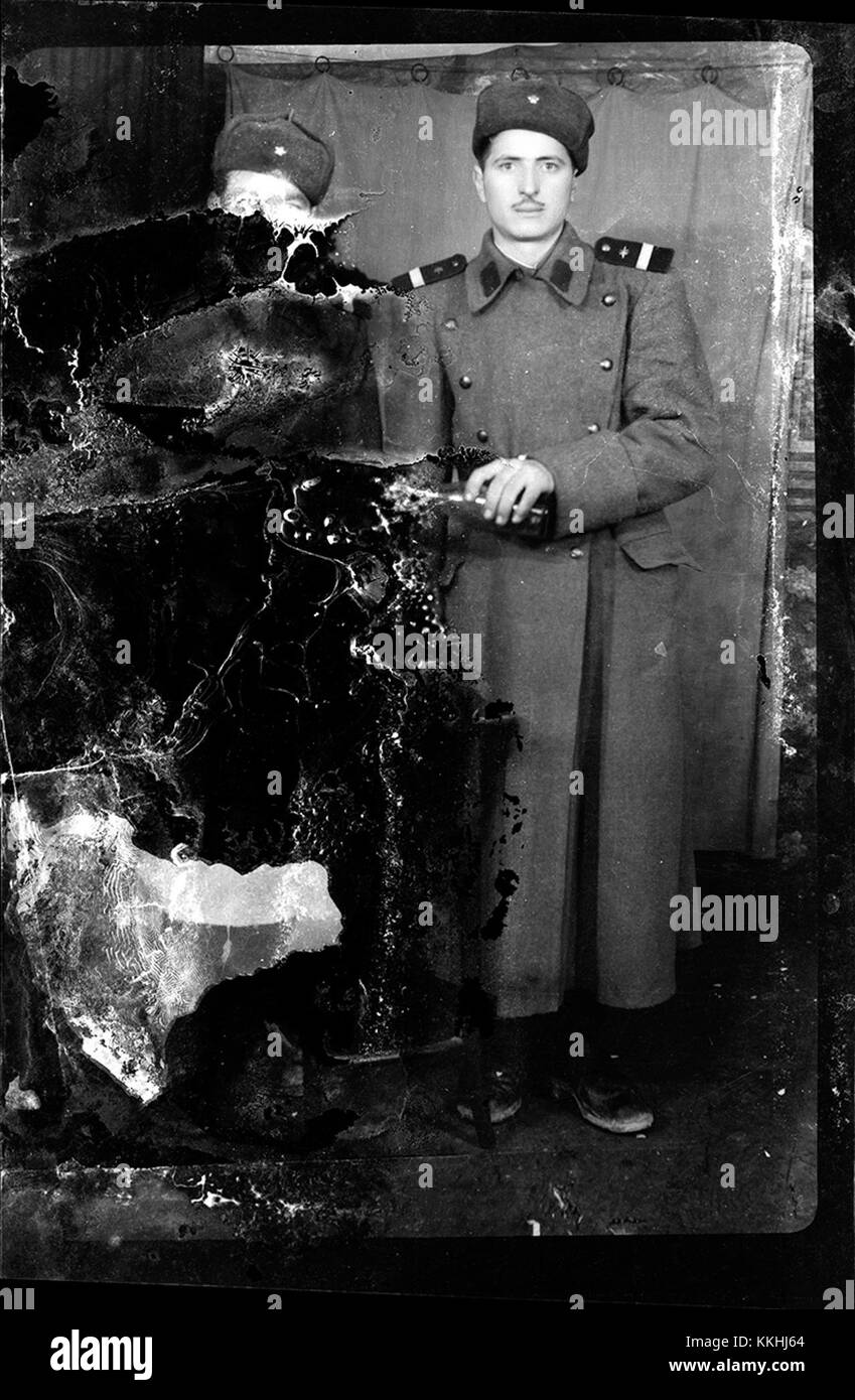 « Militari » fait référence à un film historique ou à un élément médiatique, en particulier un plan-film de 2014, potentiellement lié à des sujets ou événements militaires. Banque D'Images