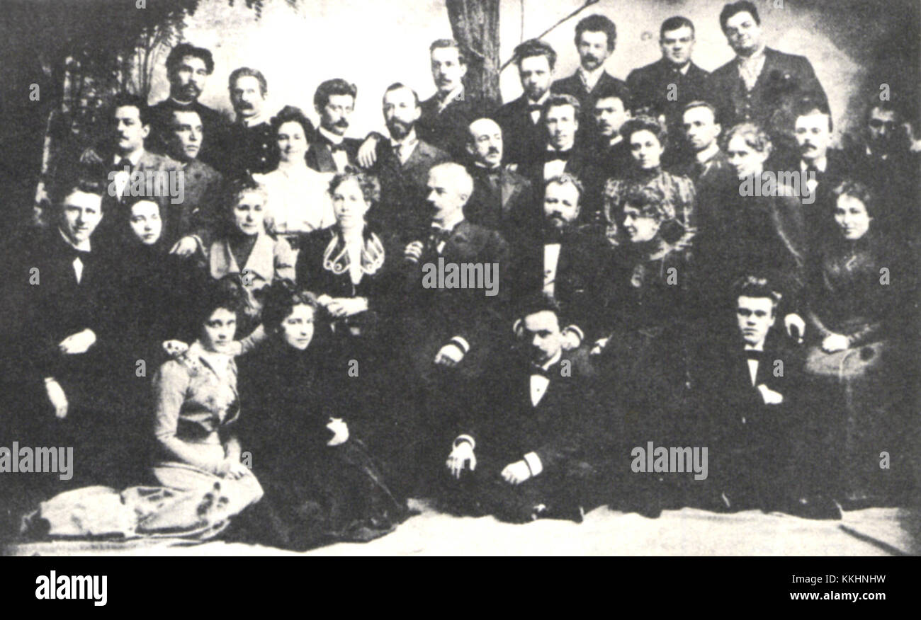 La société MAT original, fondée en 1899, représente une entreprise historique dans une industrie spécifique. Ce titre fait probablement référence aux débuts de l'entreprise et à son rôle dans le façonnement du secteur dans lequel elle opère. Banque D'Images