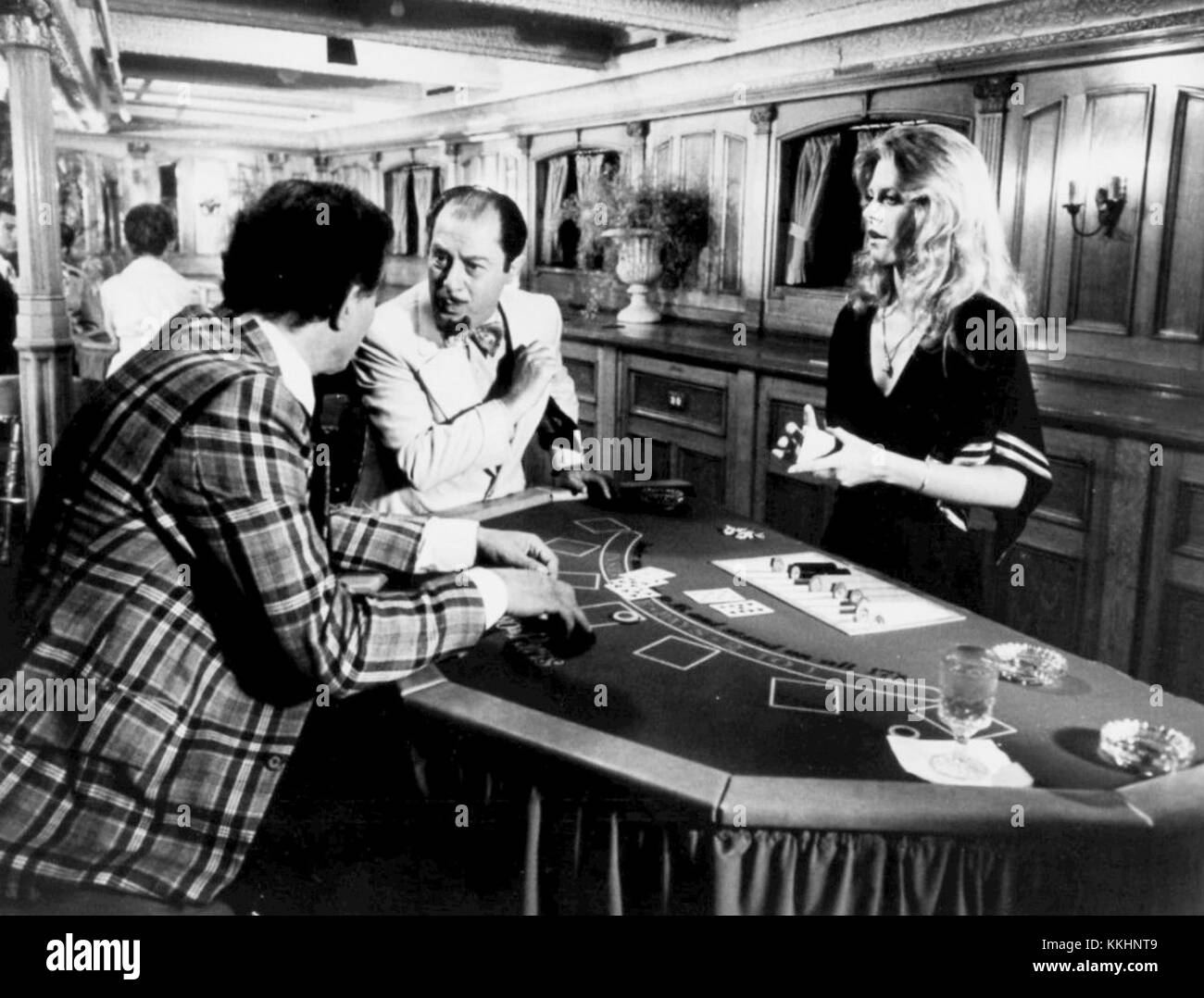 Lindsay Wagner dans le rôle de la femme bionique, le personnage emblématique de la série télévisée américaine des années 1970, présentant son portrait d'un super-héros avec des améliorations bioniques. Banque D'Images