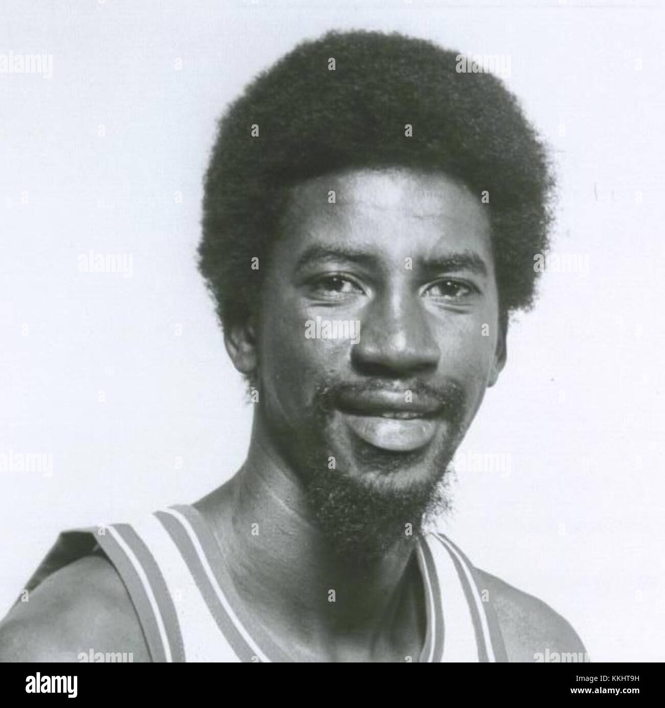 Caldwell Jones, un joueur professionnel de basket-ball, est connu pour sa performance au cours de la période 1976-82-1988, contribuant de manière significative à ses équipes en NBA. Banque D'Images