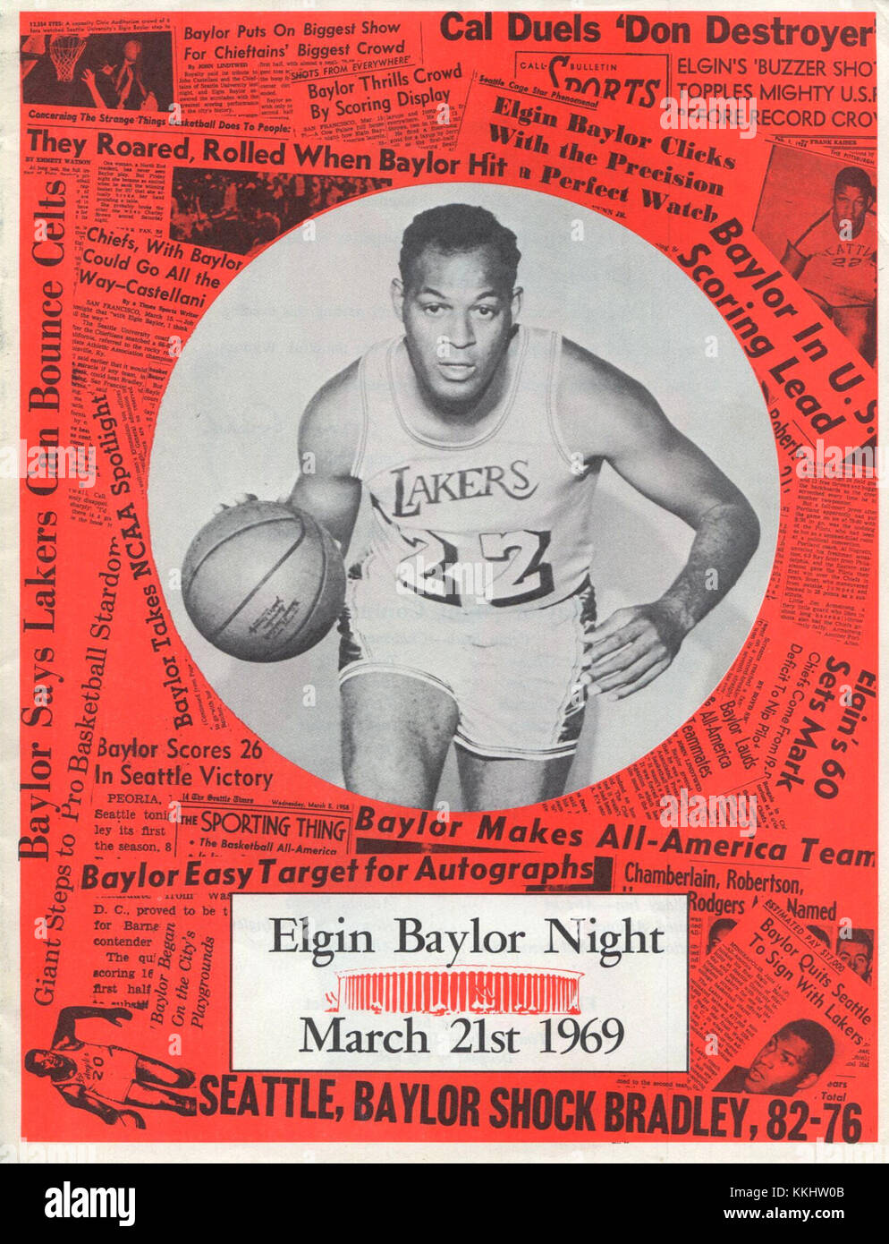 Le programme Elgin Baylor Night met en lumière les réalisations et les contributions d’Elgin Baylor, une figure importante de l’histoire du basketball, en particulier en NBA. Banque D'Images