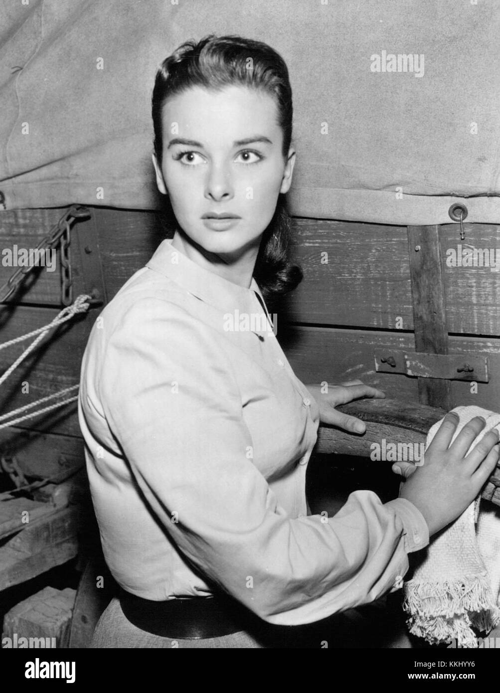 Audrey Dalton a joué dans le film Wagon train de 1959, dépeignant un personnage de la populaire série télévisée occidentale du même nom. Banque D'Images
