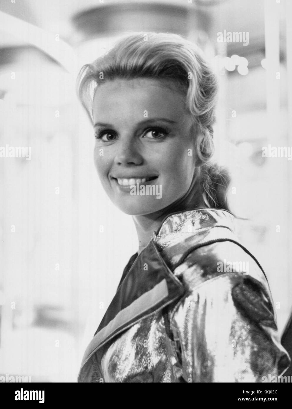 Marta Kristen est une actrice connue pour son rôle dans la série télévisée Lost in Space de 1965, une émission populaire de science-fiction des années 1960 Banque D'Images