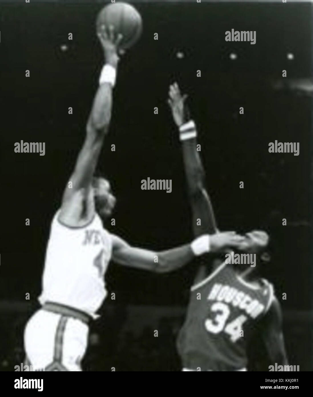 Une carte de basket-ball ou une photographie de Jawann Oldham de la saison 1986-87, soulignant sa performance au cours de sa carrière professionnelle en NBA. Banque D'Images