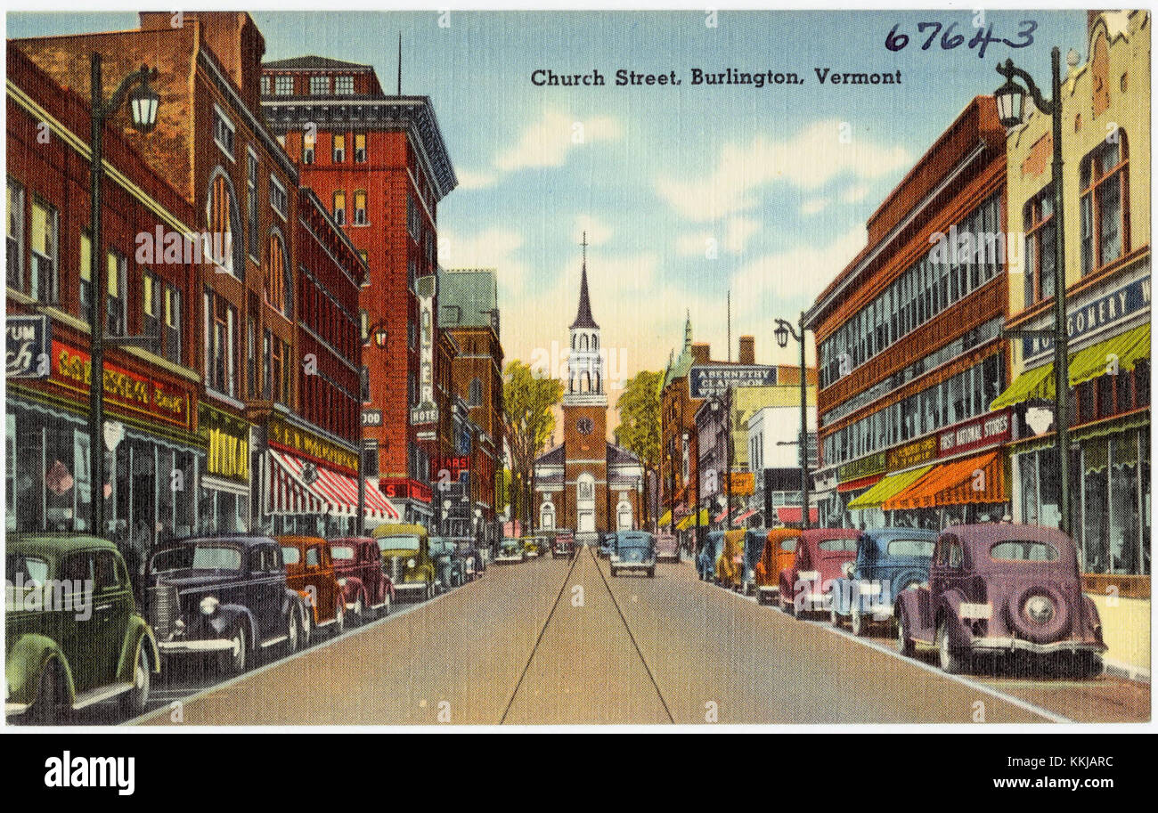 Cette photographie montre Church Street à Burlington, Vermont, mettant en valeur l'atmosphère vibrante de la rue. Connue pour son charme historique et ses commerces de proximité, elle est une destination populaire dans la ville. Banque D'Images