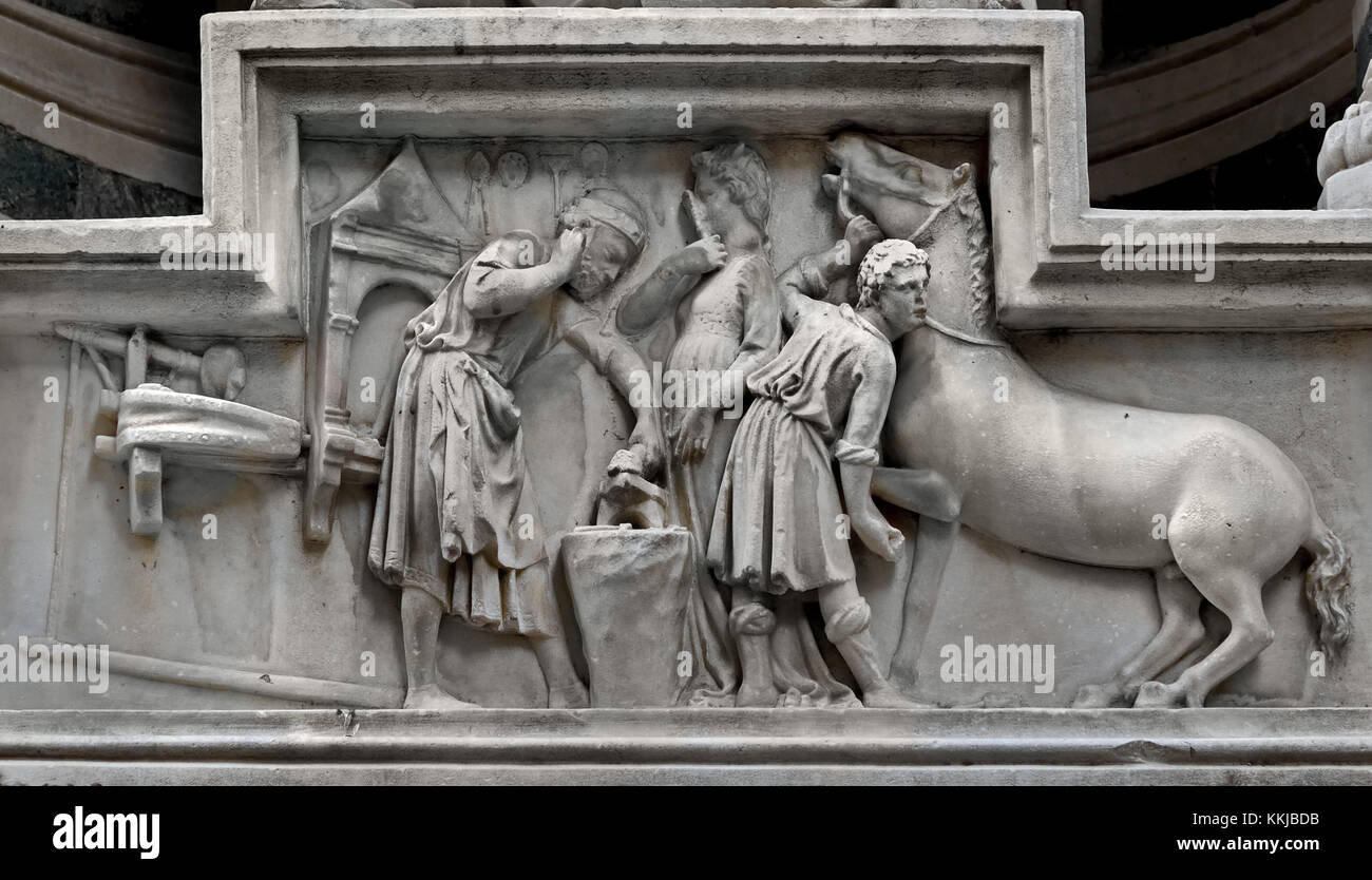 Saint George (Guilde des Armuriers et Swordmakers) 1417 par Donatello façade de l'Orsanmichele ( ou Cuisine Jardin de Saint Michel ) est une église de Florence ( en 1336 en tant que marché et zone de stockage du grain, comme sur commission de l'Union européenne en soie Soie (Guilde). Florence Italie . Banque D'Images