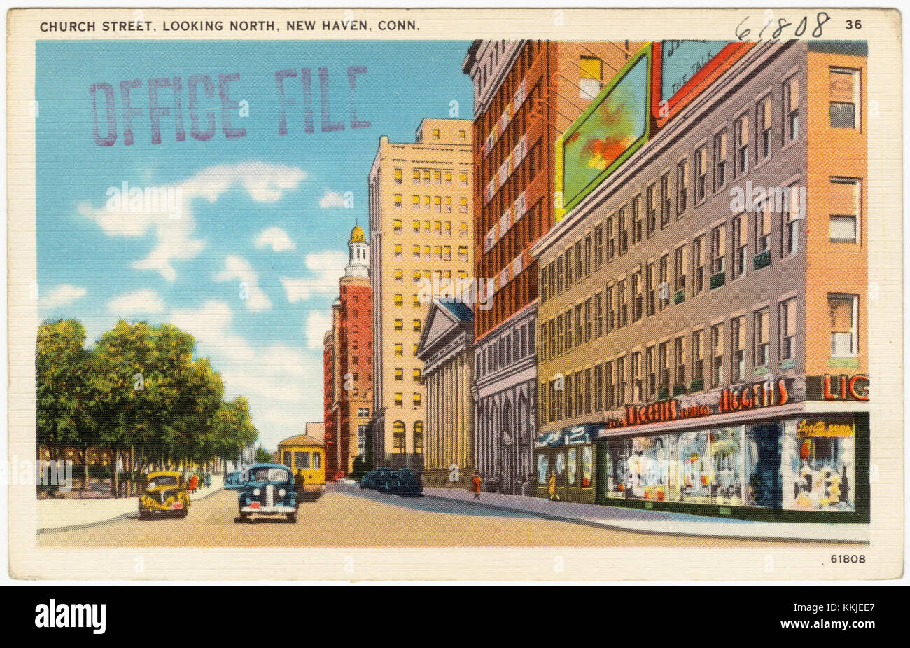 Une vue de Church Street à New Haven, Connecticut, vers le nord. L'image capture le paysage urbain et les caractéristiques architecturales de la rue dans cette ville du nord-est des États-Unis. Banque D'Images