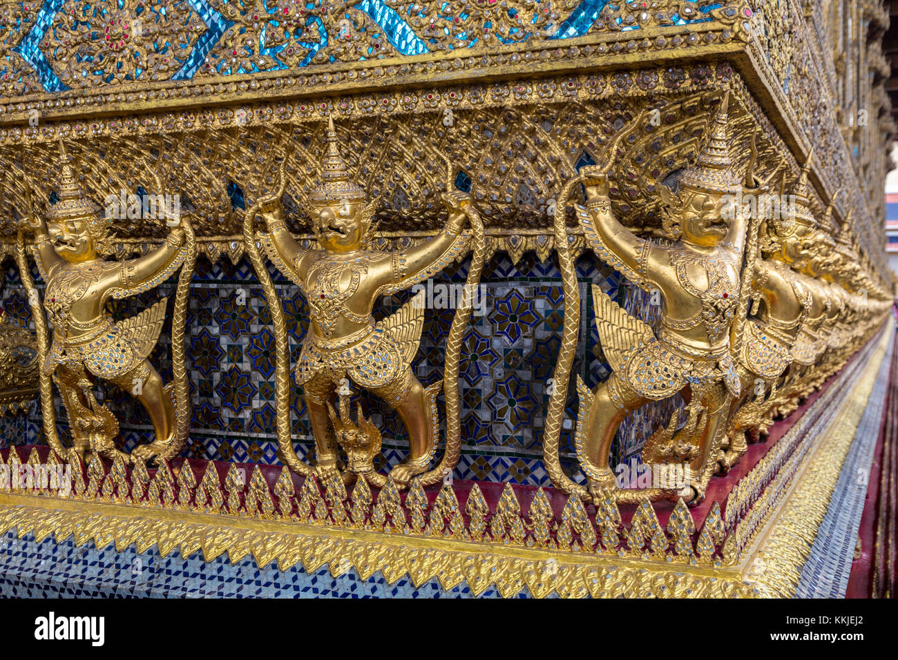 Bangkok, Thaïlande. Yakshas autour du Temple du Bouddha d'Émeraude (Wat Phra Kaew). Banque D'Images