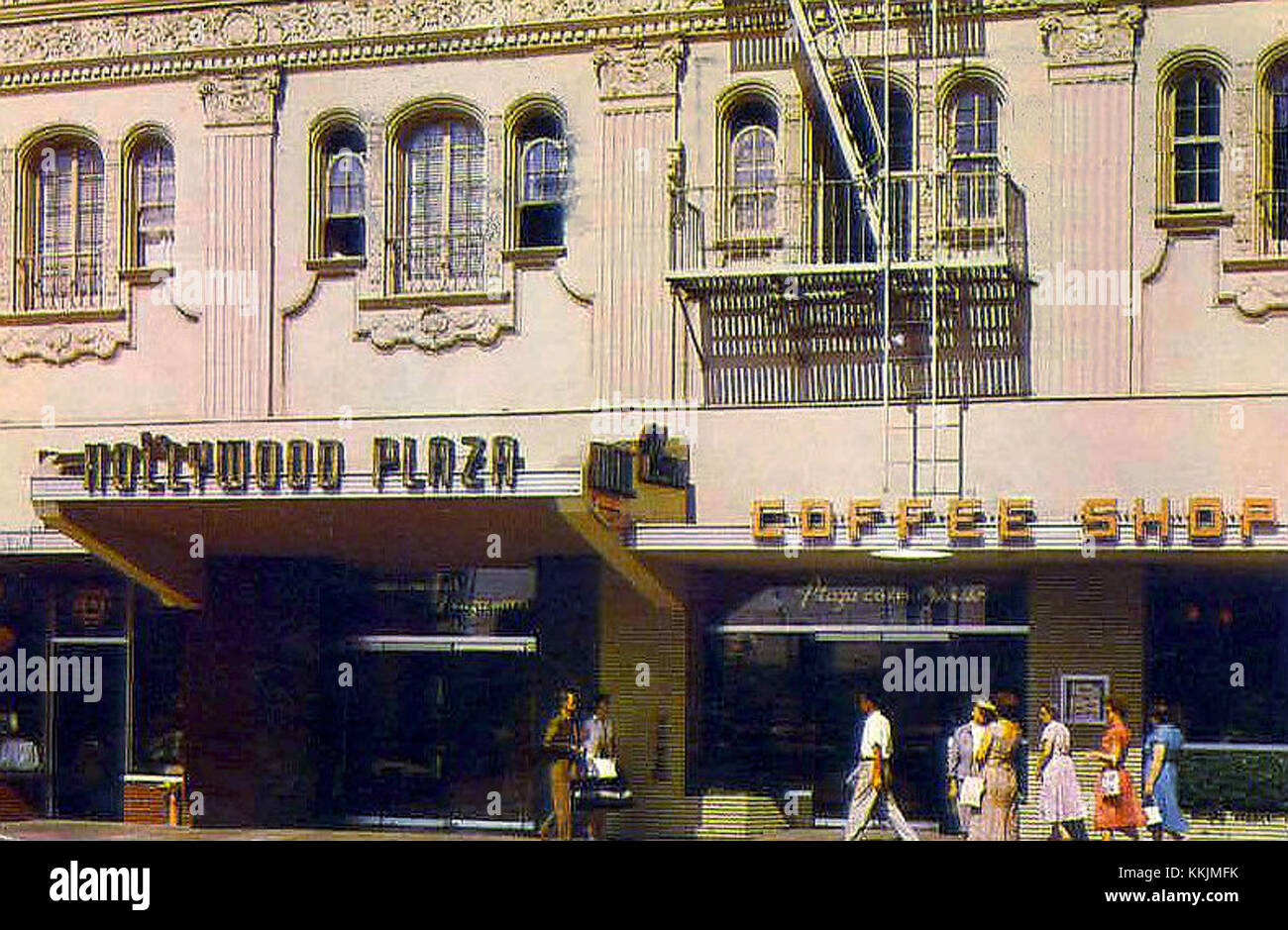 Le café Hollywood Plaza Hotel, situé dans le Hollywood Plaza Hotel, était un endroit populaire au milieu du XXe siècle, offrant un endroit pour les visiteurs de se détendre et de socialiser. Il reflète le style et l'ambiance de l'âge d'or d'Hollywood. Banque D'Images