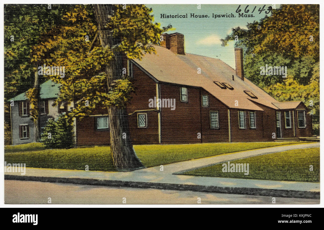 Cette maison historique, située à Ipswich, Massachusetts, est un exemple de l'architecture coloniale américaine. La maison reflète le style de vie américain et les techniques de construction du 17ème siècle. Banque D'Images