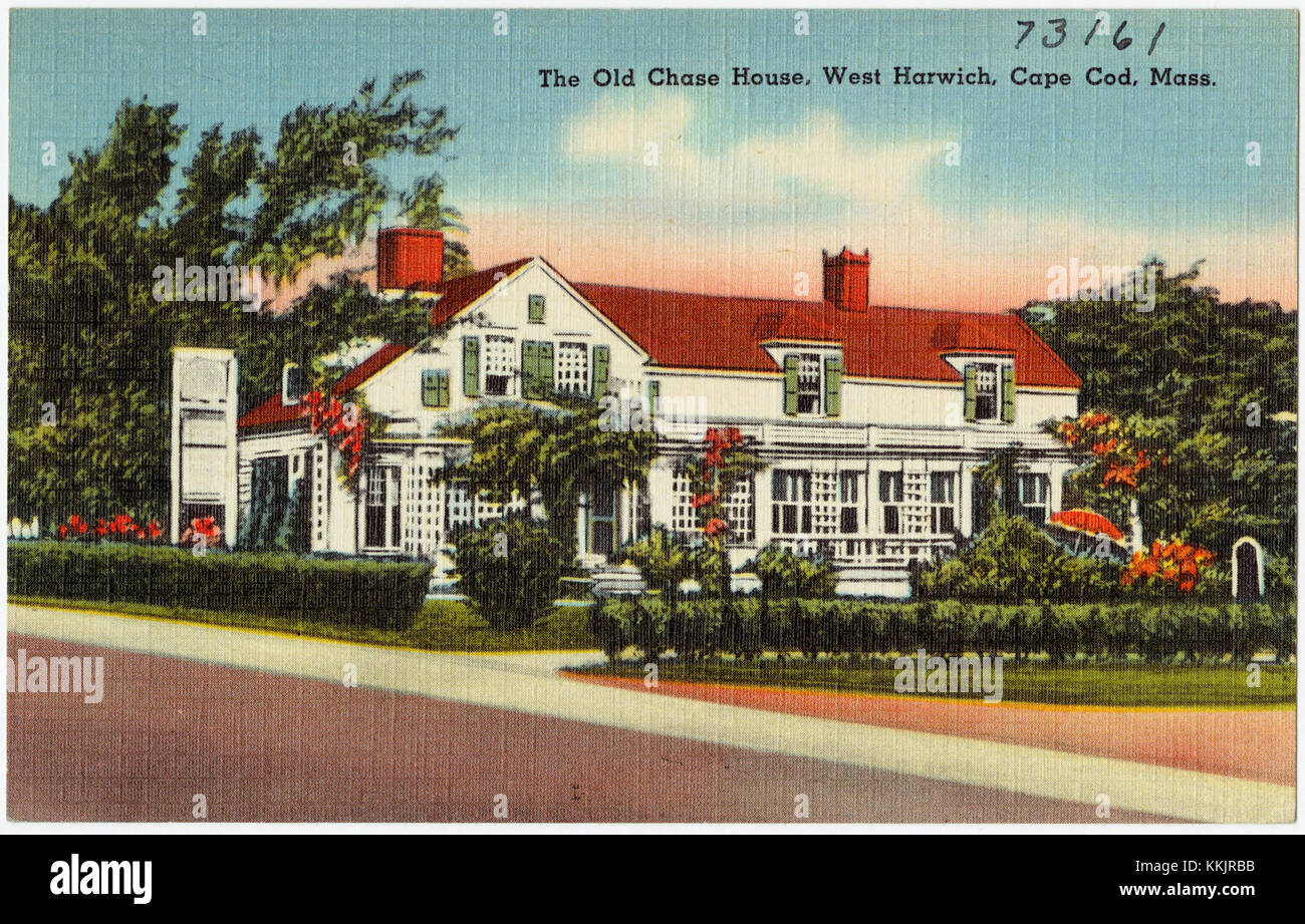 The Old Chase House, situé à West Harwich, Cape Cod, est un bâtiment historique connu pour son architecture traditionnelle de la Nouvelle-Angleterre. Il reflète l'héritage colonial de la regionâ et est un exemple préservé des premières structures de Cape Cod. Banque D'Images