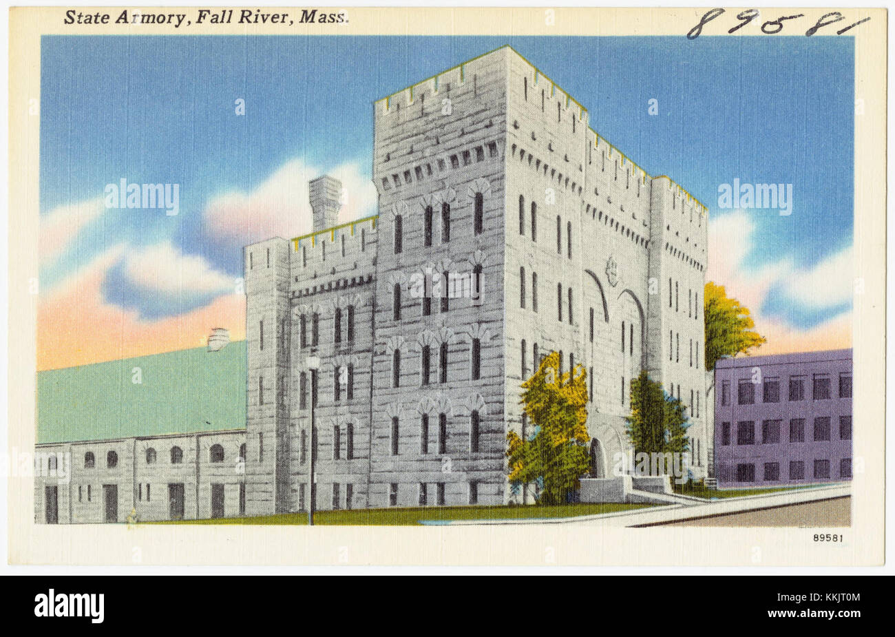 L'arsenal d'État de Fall River, Massachusetts, est un bâtiment militaire historique, connu pour son rôle important dans l'infrastructure de défense de l'État. L'armurerie a été témoin de nombreux événements historiques et reste un site architectural important. Banque D'Images
