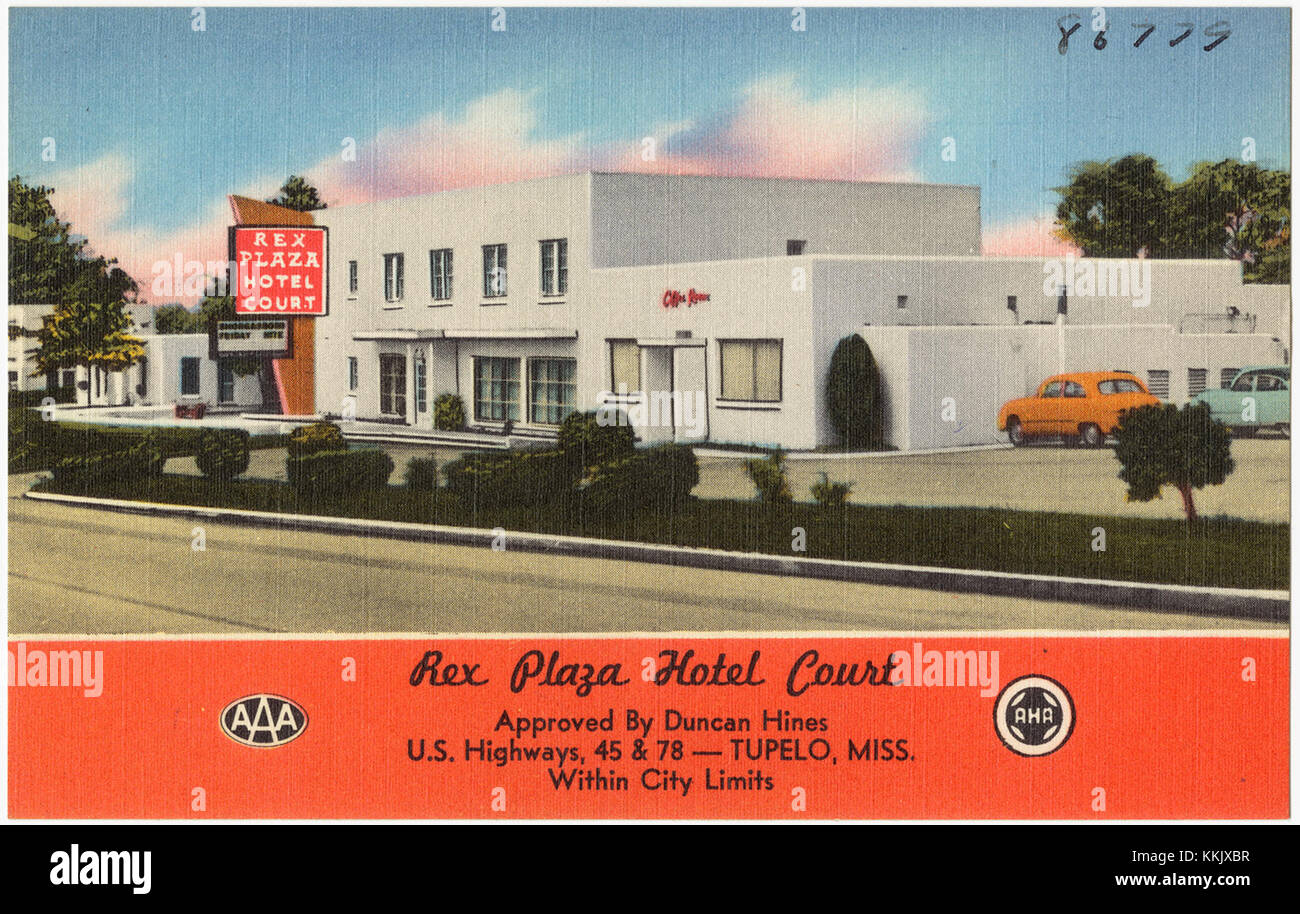 Le Rex Plaza Hotel court, situé à l'intersection des US Highways 45 et 78 à Tupelo, Mississippi, est un court automobile historique datant du milieu du XXe siècle. Il représente une partie importante de l'architecture routière américaine à l'ère du voyage automobile. Banque D'Images