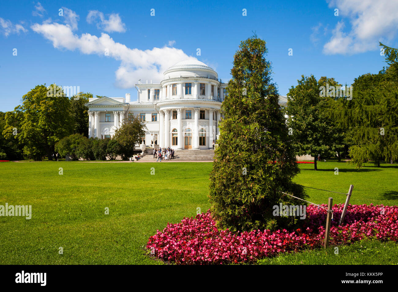 St.Petersburg, Russie. yelagin palace dans une journée ensoleillée d'été. Banque D'Images