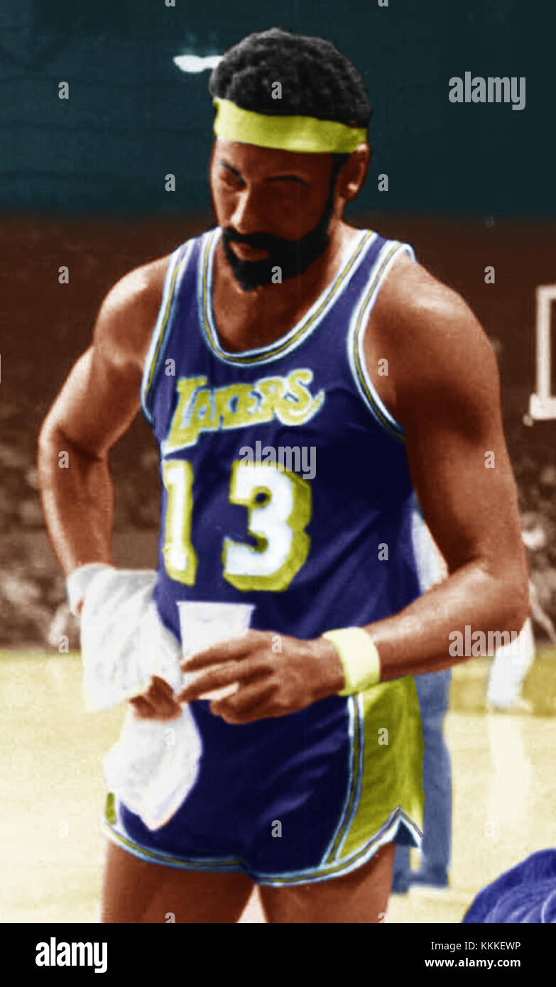 Wilt Chamberlain est un joueur clé de la victoire des Lakers de Los Angeles en 1972, contribuant à leur domination dans la ligue cette année-là. La victoire des Lakers marque une réussite historique en basket-ball. Banque D'Images